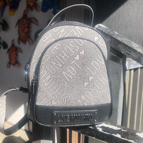 Moschino bage main image 8